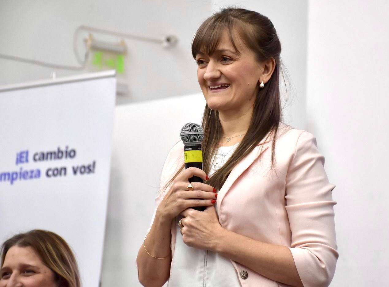 La vicegobernadora Schneider estara mañana  en la presentación del programa fortaleza de basail