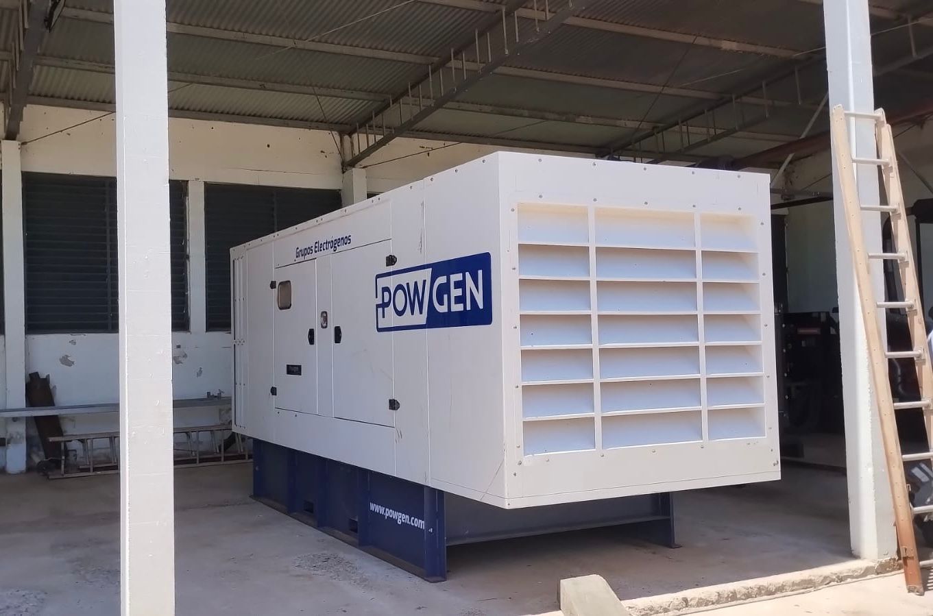 *SECHEEP: CON LA INSTALACIÓN DE UN NUEVO EQUIPO, SE FORTALECE EL SUMINISTRO ELÉCTRICO EN COMANDANCIA FRIAS*