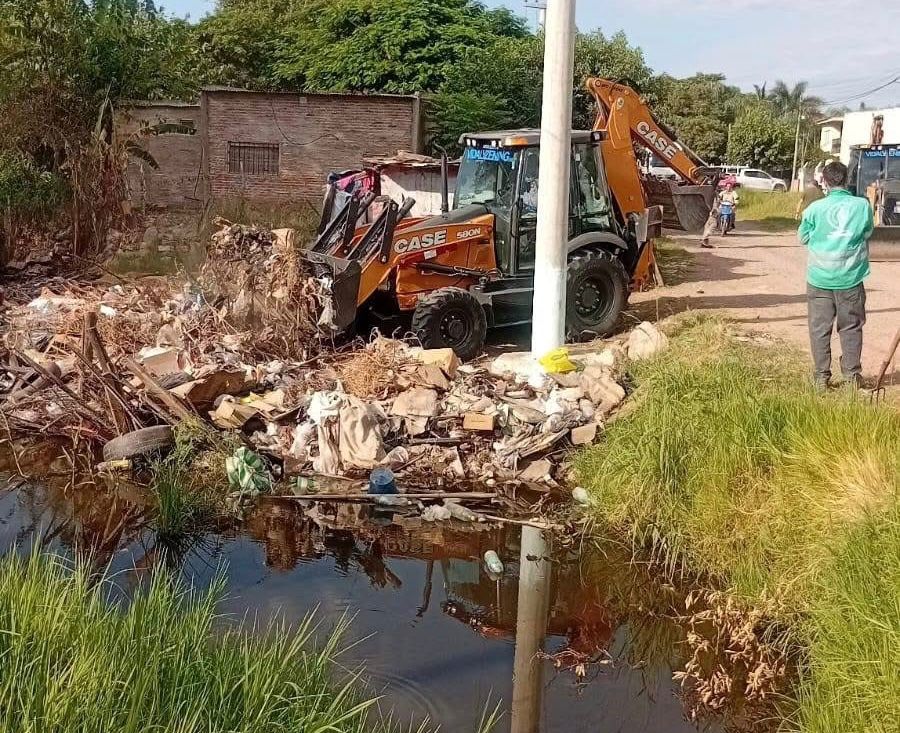 *OPERATIVO DE ERRADICACIÓN EN RESISTENCIA: LIMPIEZA DE ASENTAMIENTO Y BASURAL EN EL RÍO NEGRO*  