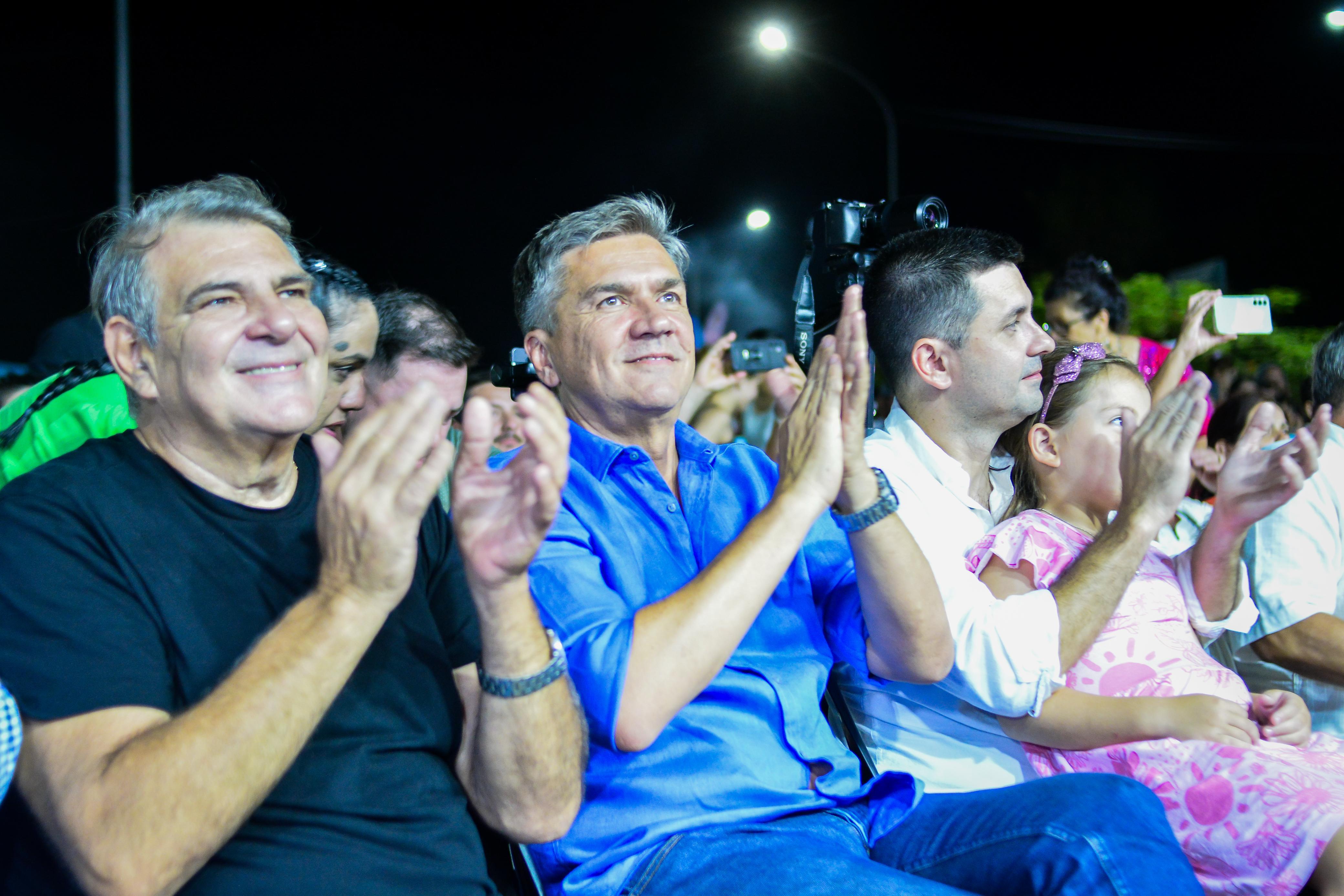 ESTA NOCHE: EL GOBERNADOR ZDERO ACOMPAÑÓ EL INICIO DEL 113° ANIVERSARIO DE SÁENZ PEÑA