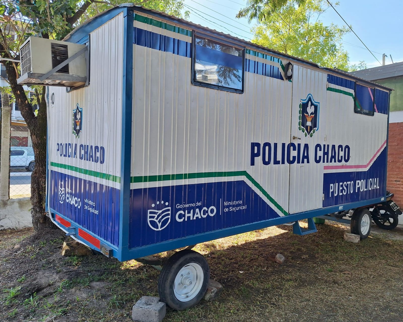 SEGURIDAD: EL GOBIERNO PROVINCIAL INSTALÓ UNA CASILLA POLICIAL Y ENTREGÓ MÓVILES EN BARRANQUERAS
