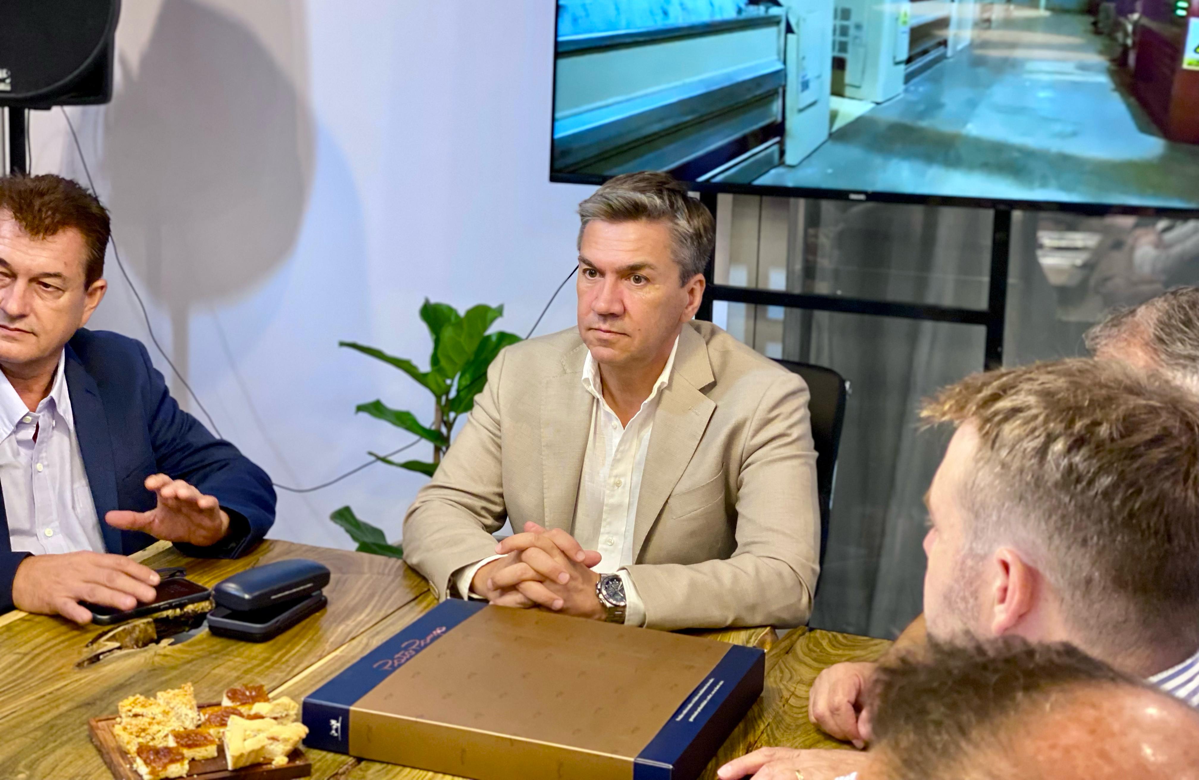 Expoagro 2025: el gobernador zdero mantiene reuniones de trabajos y vinculacion con entidades del campo de todo el país 