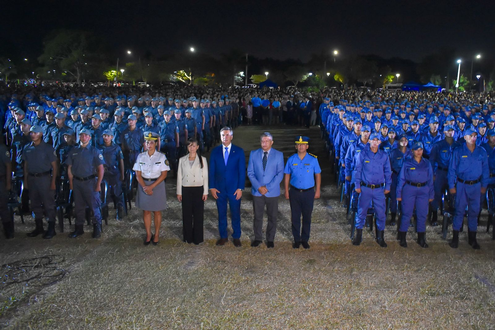 EL GOBERNADOR ZDERO ACOMPAÑÓ EL  ACTO DE EGRESO DE ALUMNOS DEL V° CURSO PARA AGENTES PENITENCIARIOS Y DEL XL° CURSO PARA AGENTES DE POLICÍA