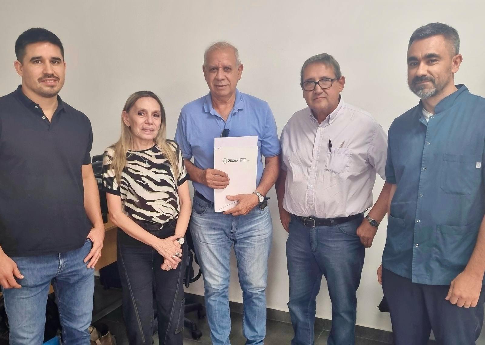 SÁENZ PEÑA: EL INSTITUTO DE VIVIENDA ENTREGÓ LOS PRIMEROS CRÉDITOS DEL PROGRAMA “CHACO A LA OBRA”