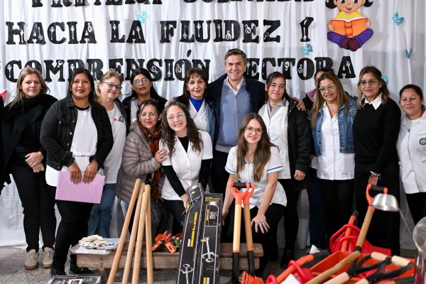 *IMPULSO A LAS HUERTAS ESCOLARES: LA EEP 51 DE SELVAS DEL R&Iacute;O DE ORO RECIBI&Oacute; INSUMOS Y HERRAMIENTAS DE JARDINER&Iacute;A*