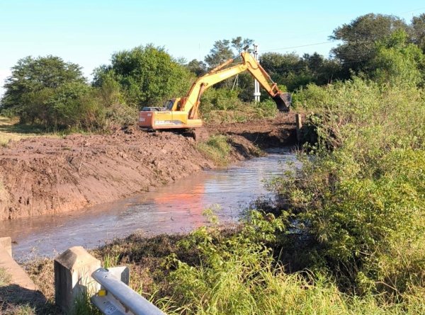 *FEN&Oacute;MENO EL NI&Ntilde;O: EL GOBIERNO CONTIN&Uacute;A CON LOS TRABAJOS DE LIMPIEZA Y ADECUACI&Oacute;N DE CANALES RURALES*
