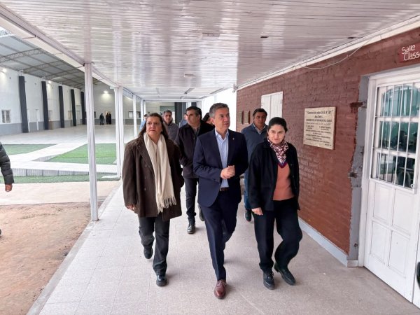 *AVIA TERAI: ZDERO CONSTAT&Oacute; EL AVANCE DE OBRAS EN LA EES N&deg; 27 Y RATIFIC&Oacute; SU COMPROMISO CON LA EDUCACI&Oacute;N*