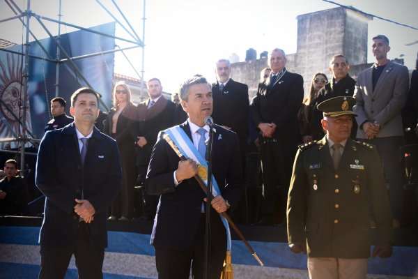 *PROMESA DE LEALTAD A LA BANDERA: 