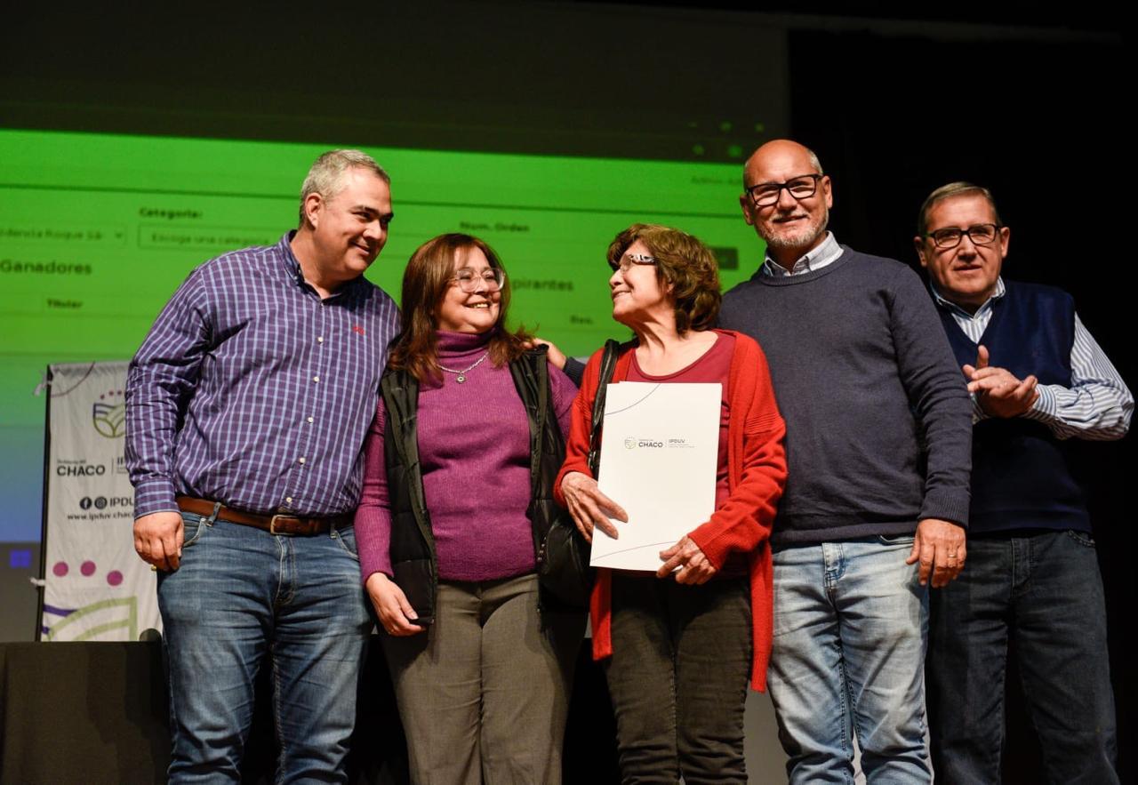 EL INSTITUTO DE VIVIENDA ENTREGÓ 50 TÍTULOS DE PROPIEDAD A FAMILIAS DE SÁENZ PEÑA