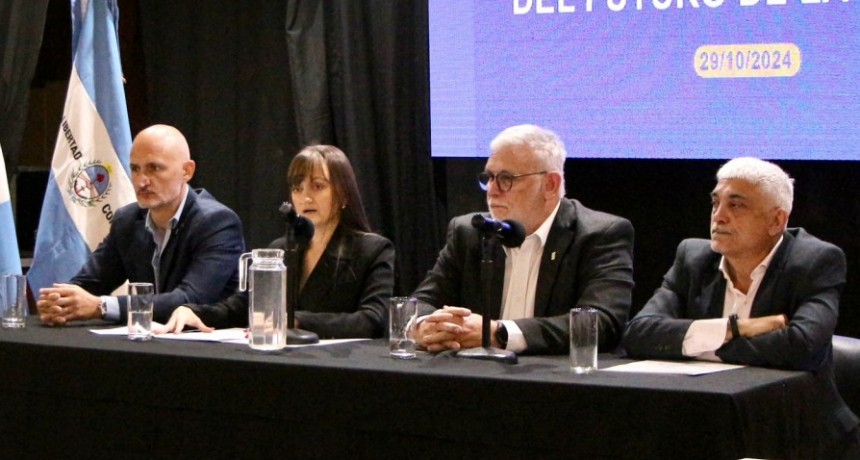 LA VICEGOBERNADORA SCHNEIDER DIO APERTURA A LA JORNADA DE “PARTICIPACIÓN EN LA VISIÓN DEL FUTURO DE LA REGIÓN”