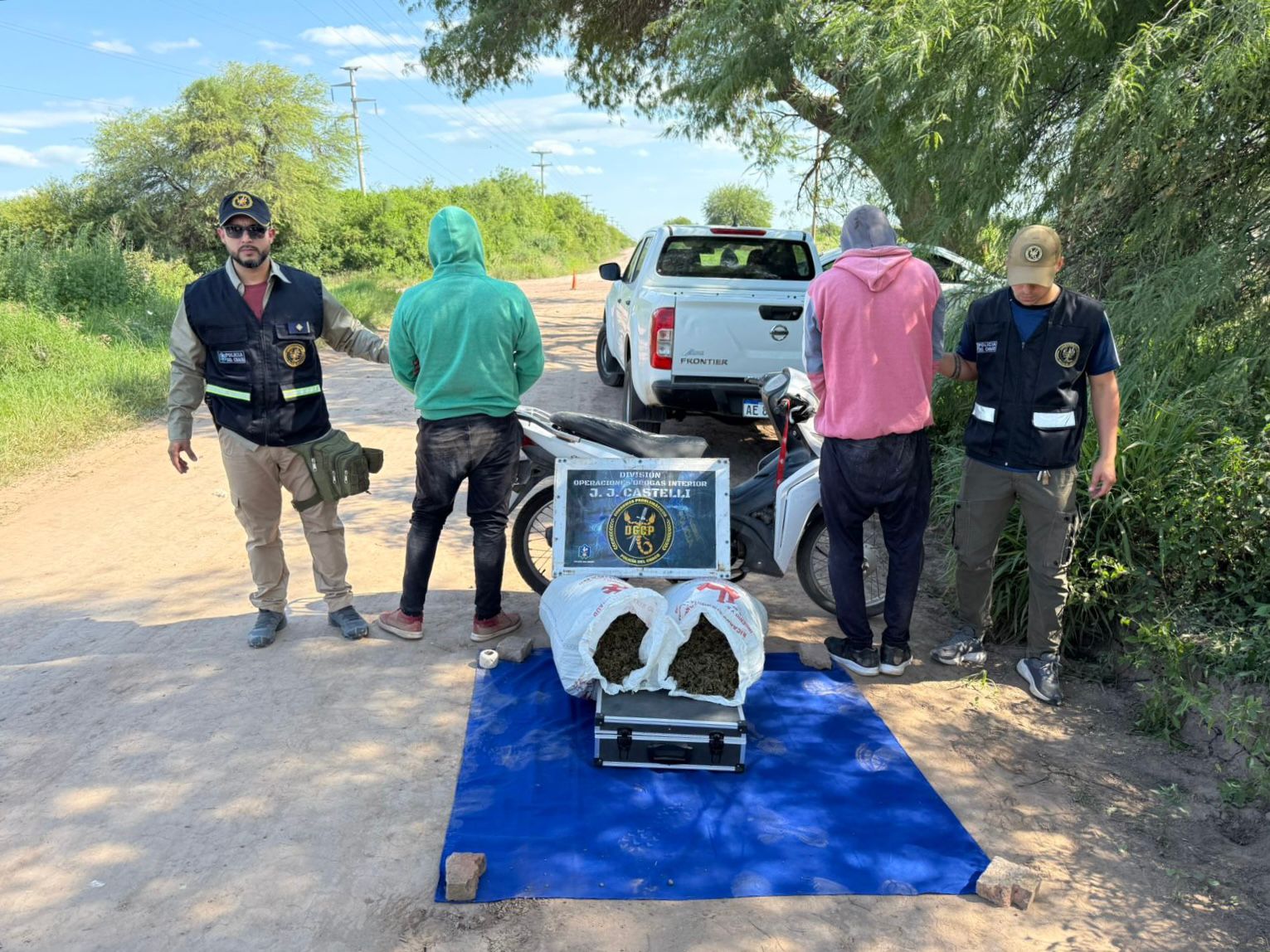 Narcos atrapados en el norte: 30 kilos de marihuana y dos detenidos 